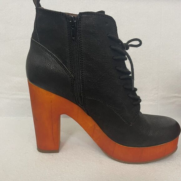 Lucky Brand Tafari Black Leather Platform Heeled Booties Women's Size 9 - Picture 11 of 15